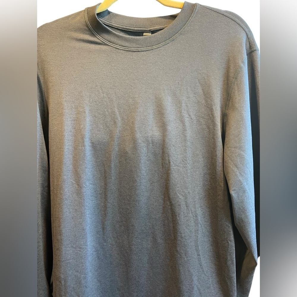 Vuori Charcoal Apparel
